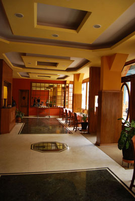 Die Lobby Chalet des roses, hotel, Antananarivo, Madagascar, tana, analakely, pizzeria, pizza, italia, cafe, caffe, bar, cucina italiana restaurant, hotel, italien ristorante, albergo, italiano,